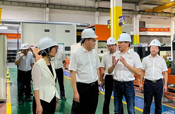 动态 | 市长洪湖鹏莅临中德科技调研工业经济运行和科技创新工作